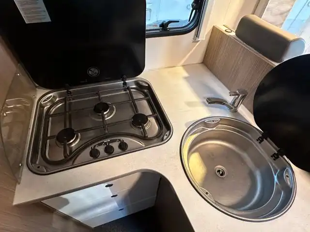 HYMER-ERIBA Future 430 T 